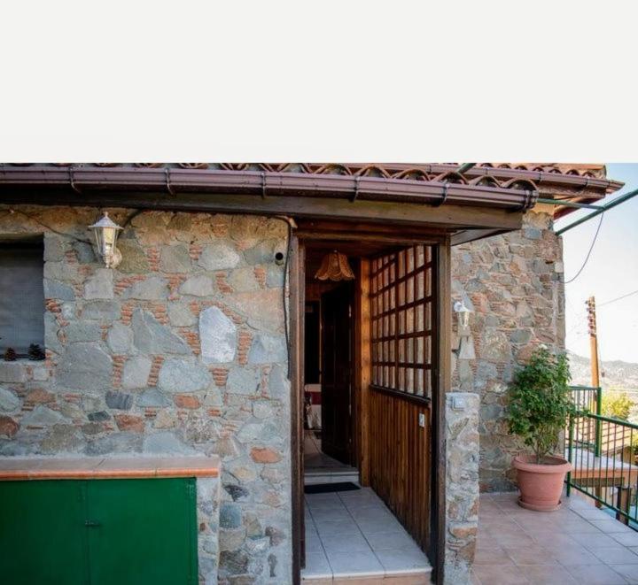Σπίτι Με Θέα Alona Exterior foto