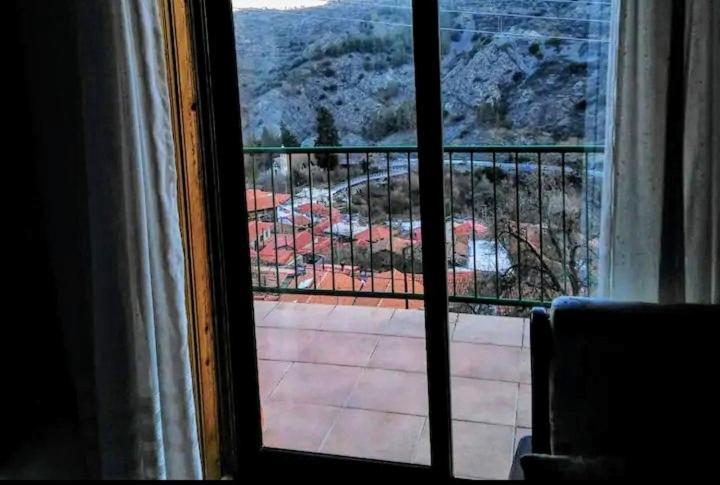 Σπίτι Με Θέα Alona Exterior foto